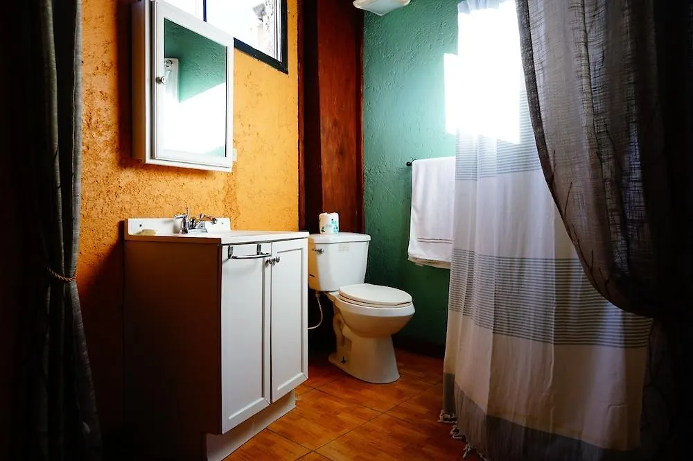 B&B Comfy Inn Pétionville Hotell