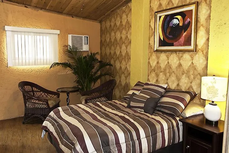 B&B Comfy Inn Pétionville 2*,