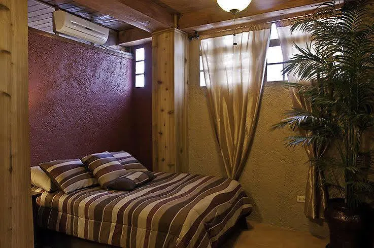 B&B Comfy Inn Pétionville Hotell