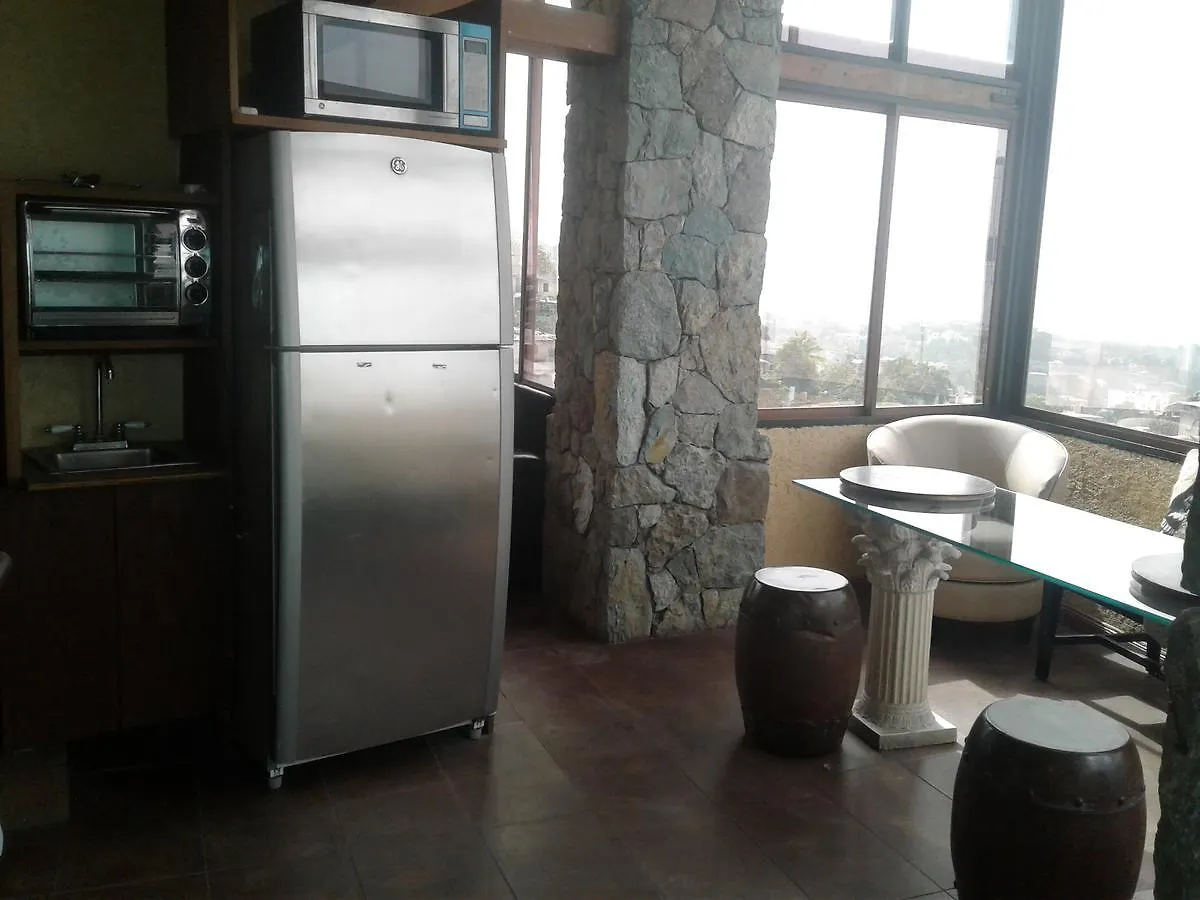 מלון Pétionville B&B Comfy Inn